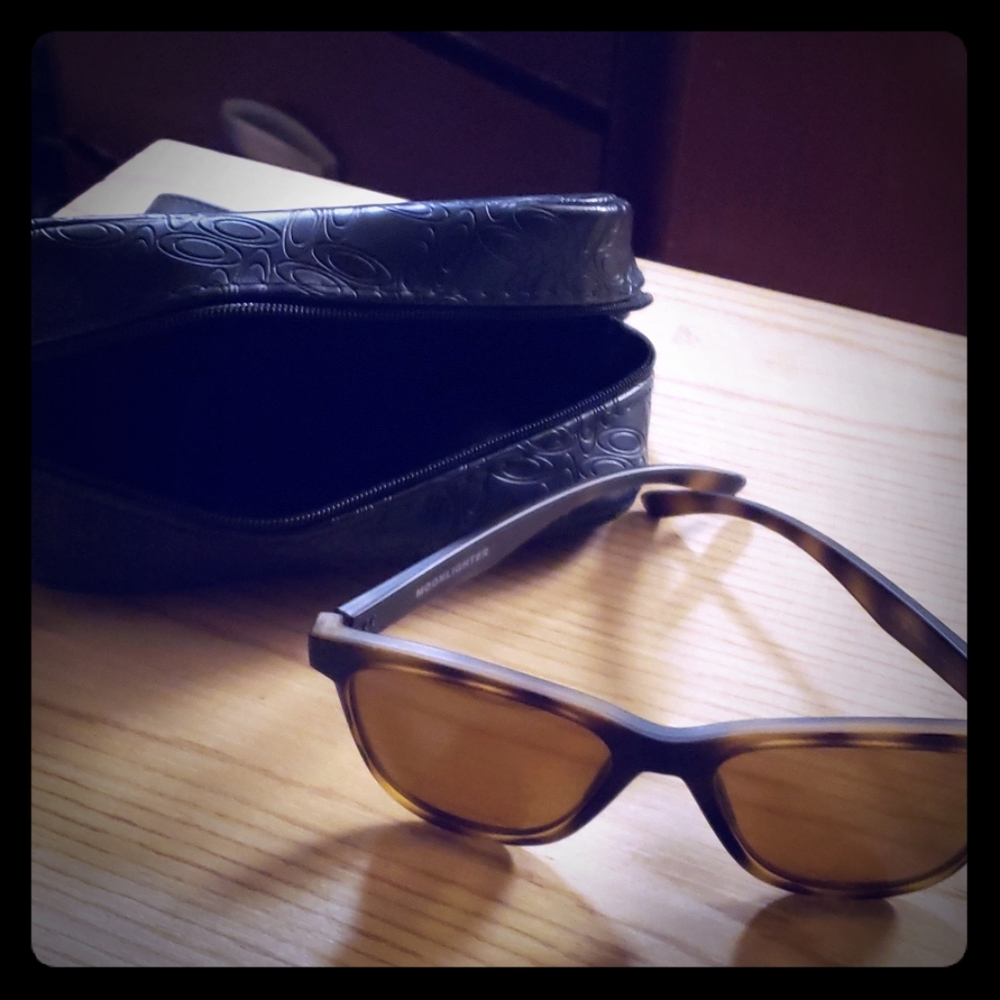 Oakley women moonlighter sunglasses